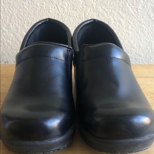 Tradesafe Shoes Oil Slip Resistant WMNS Sz 7 Black